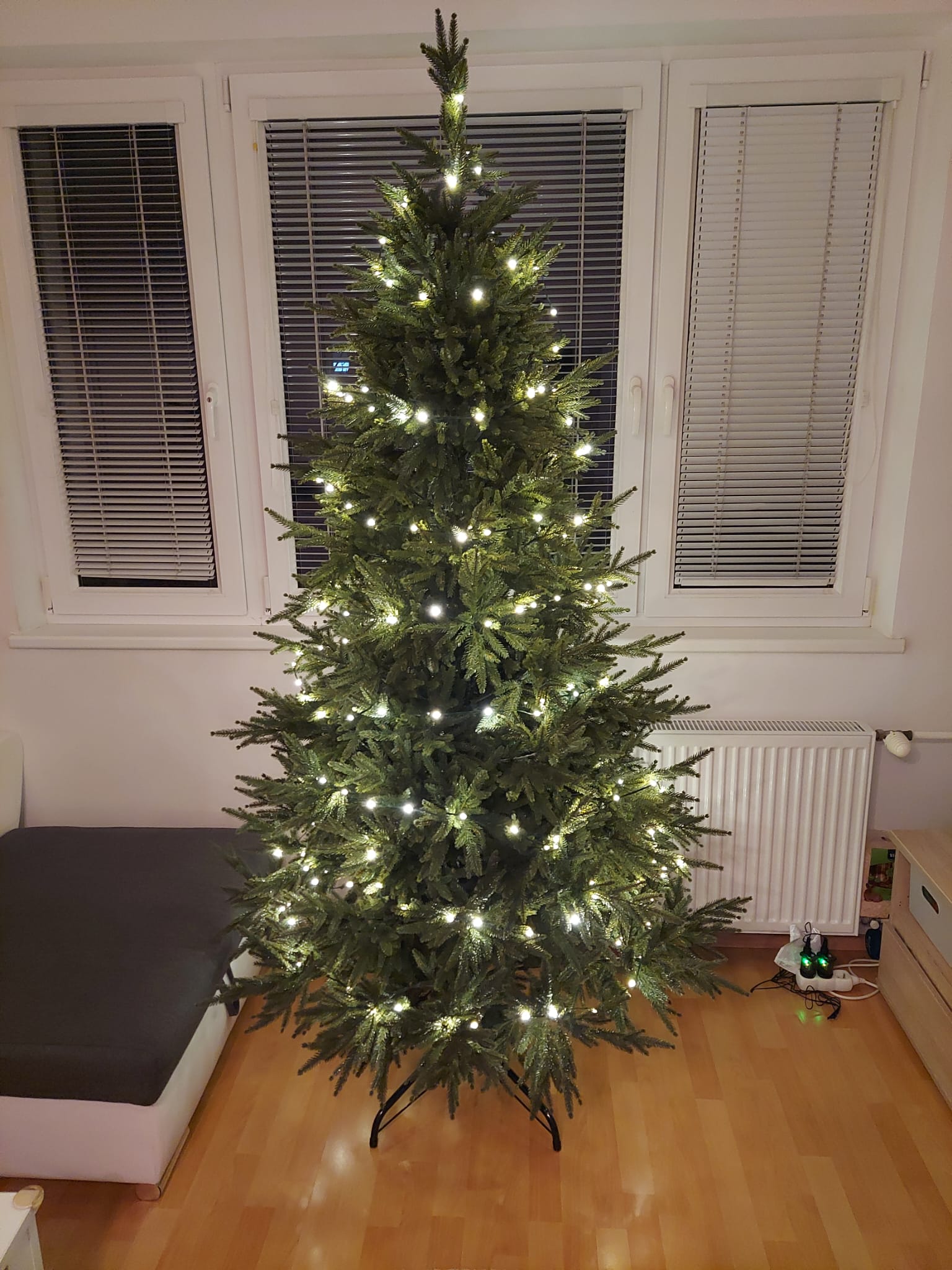 250cm umelý vianočný stromček Smrek Exkluzívny Full 3D – Obrázok 2